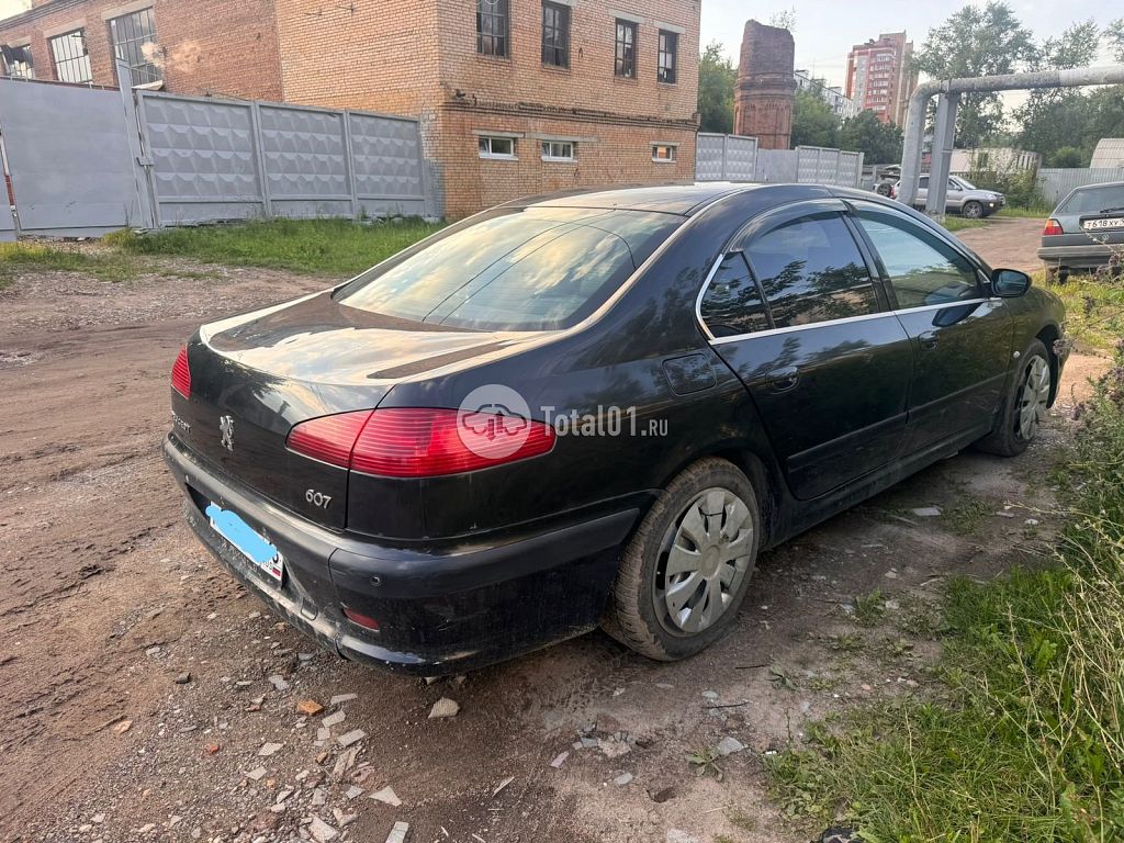 Фото Peugeot 607 30