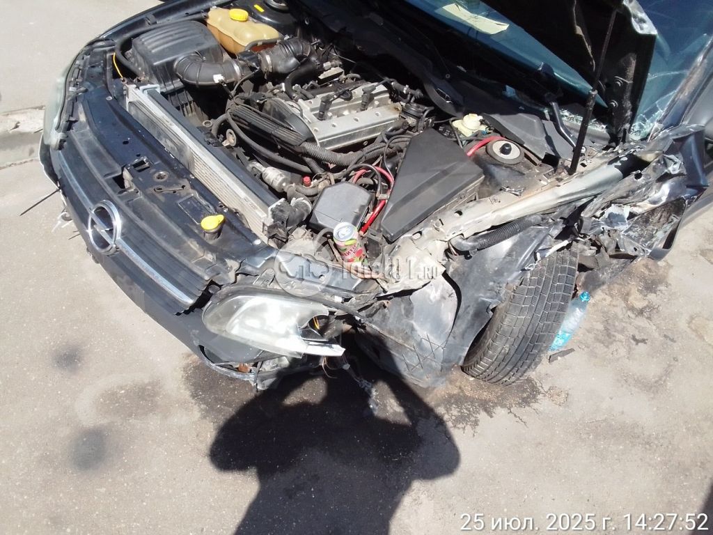 Фото Opel Omega 144