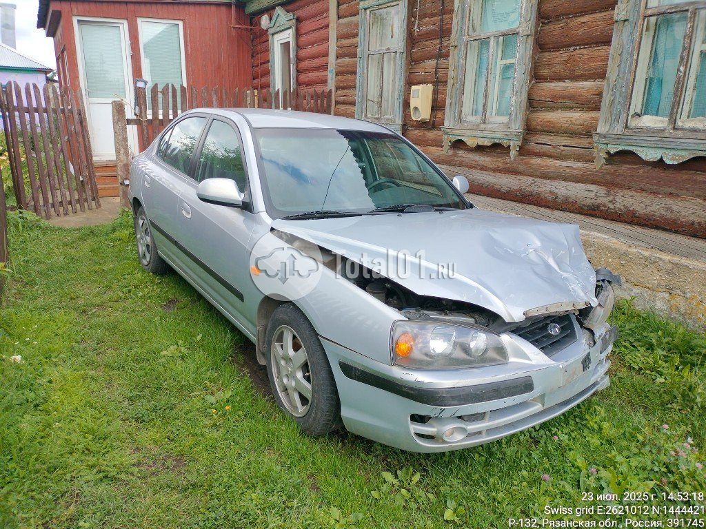 Фото Hyundai Elantra 2