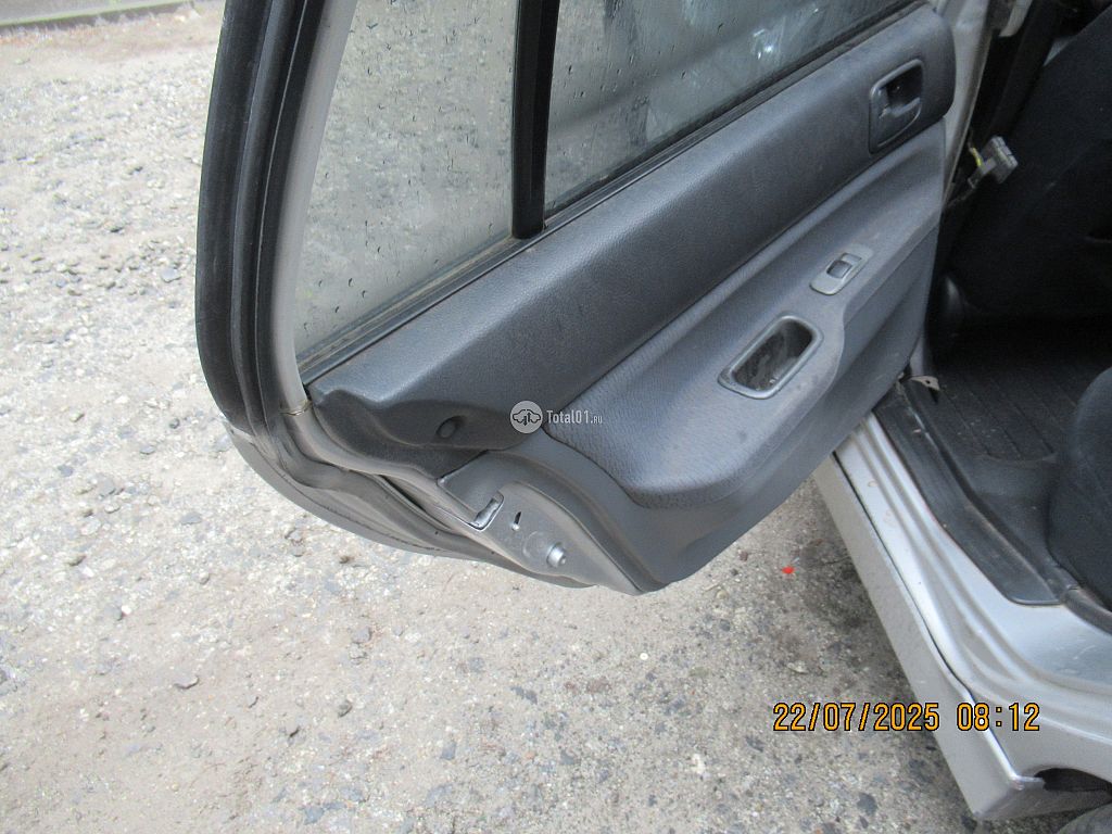 Фото Mitsubishi Lancer Cedia 100