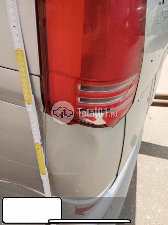 Фото Nissan Serena 18