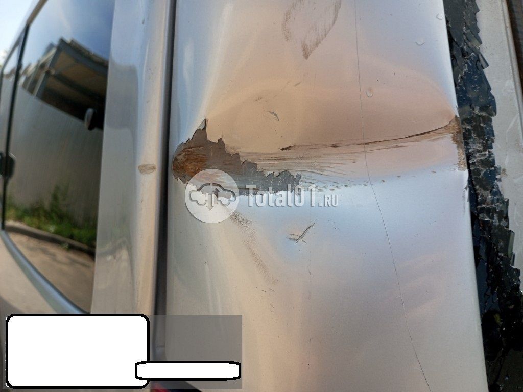 Фото Nissan Serena 20