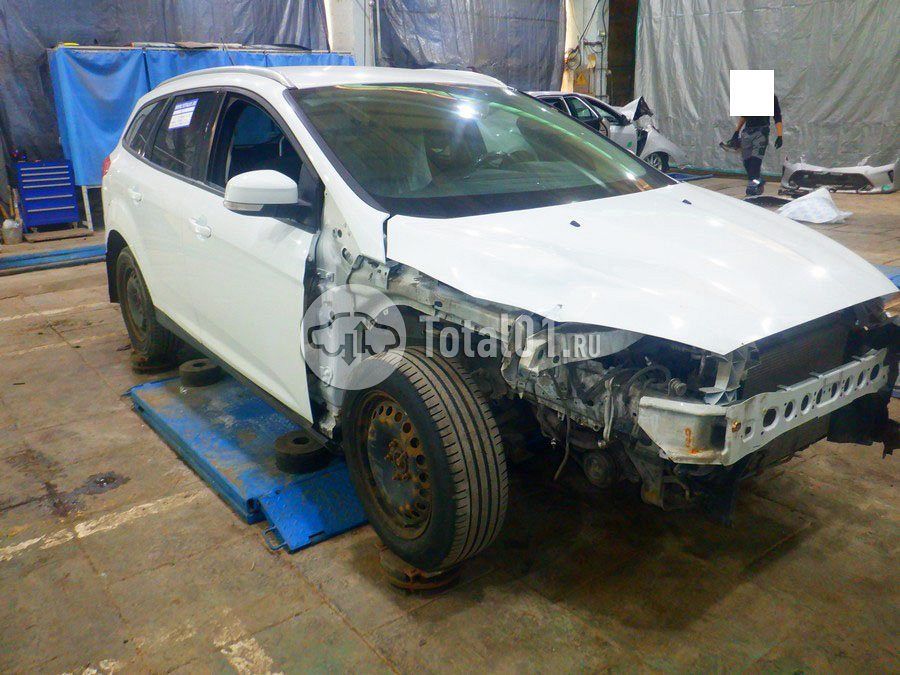 Фото Ford Focus 8