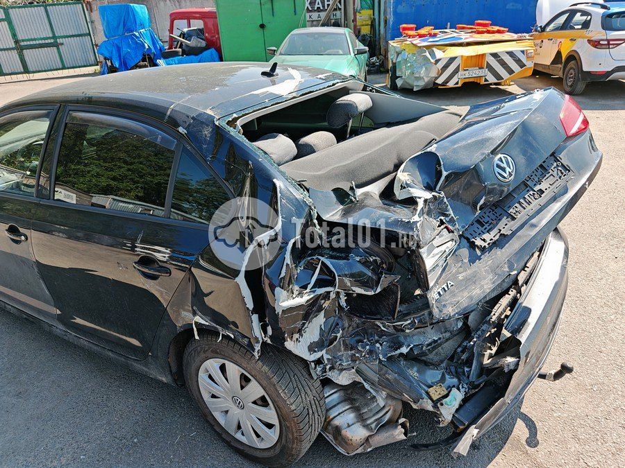 Фото Volkswagen Jetta 40