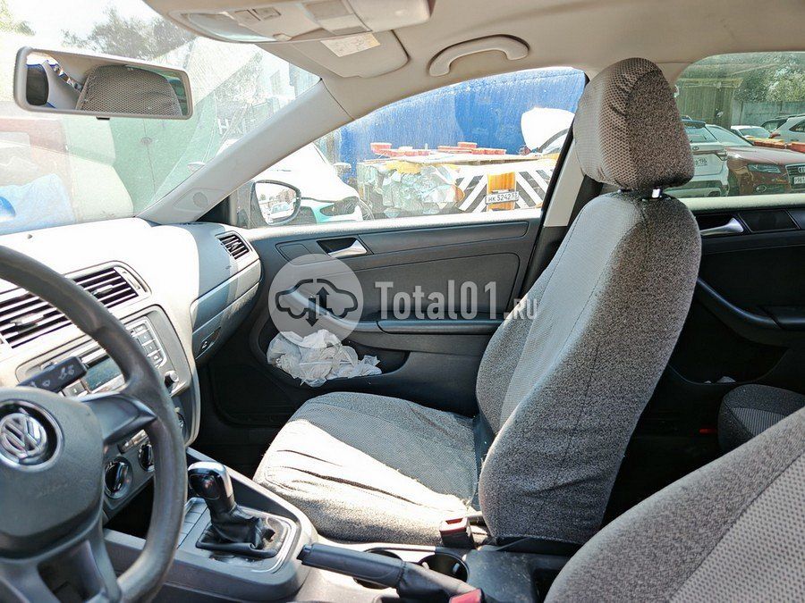 Фото Volkswagen Jetta 76