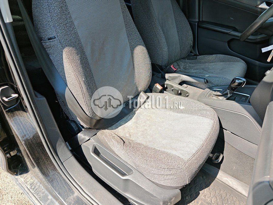 Фото Volkswagen Jetta 124