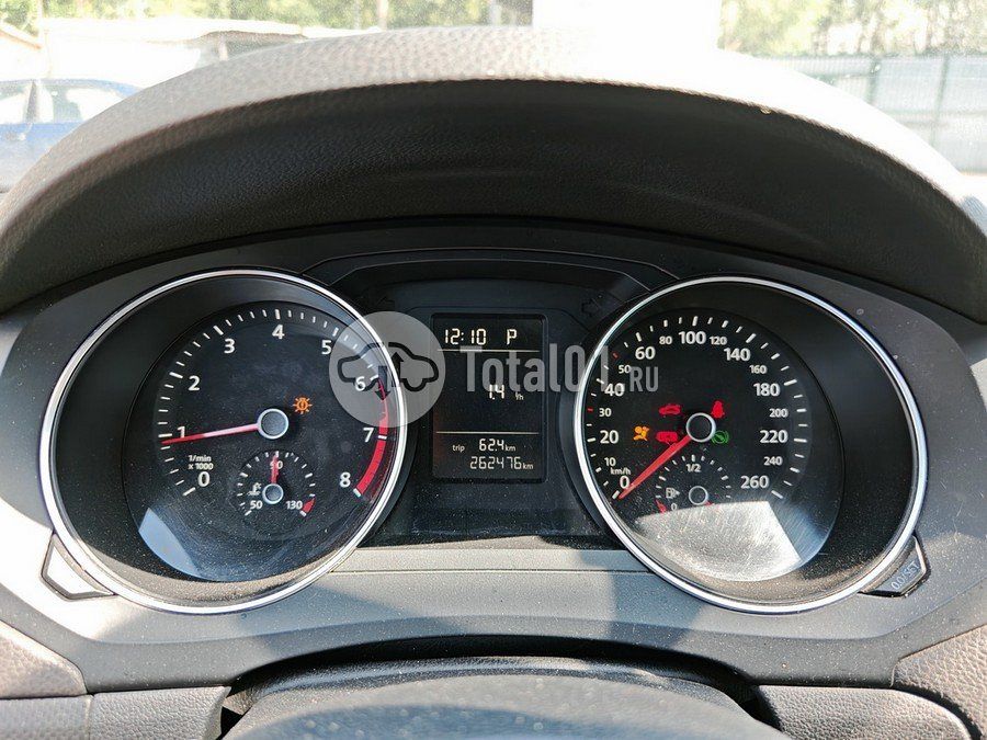 Фото Volkswagen Jetta 128