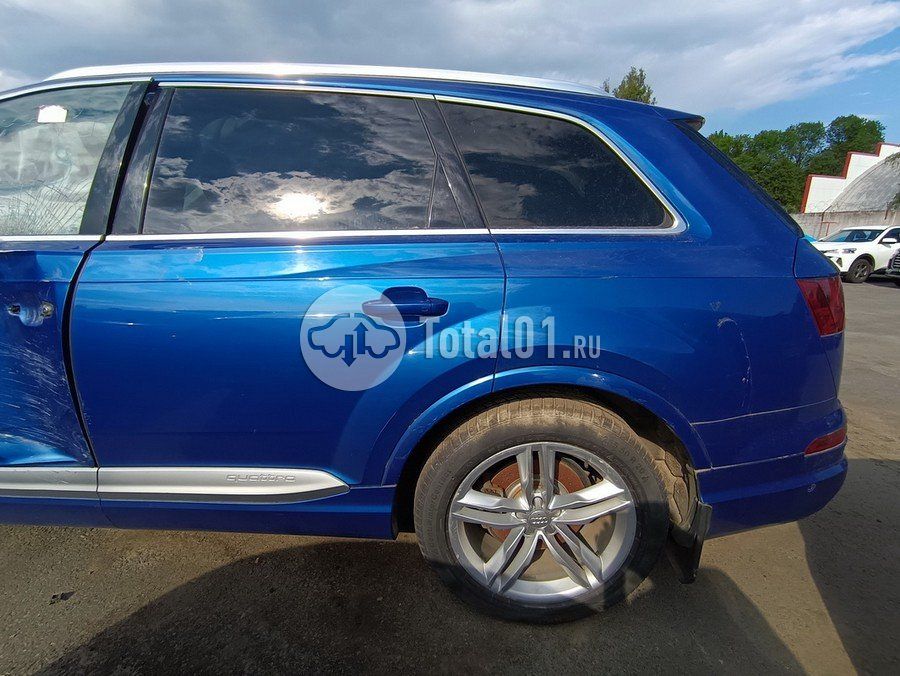 Фото Audi Q7 6