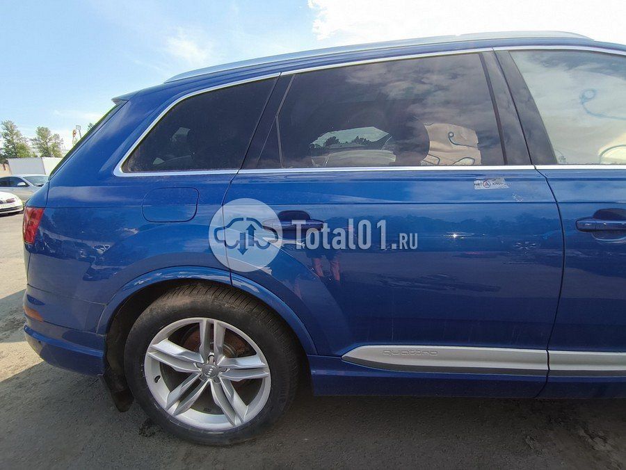 Фото Audi Q7 34