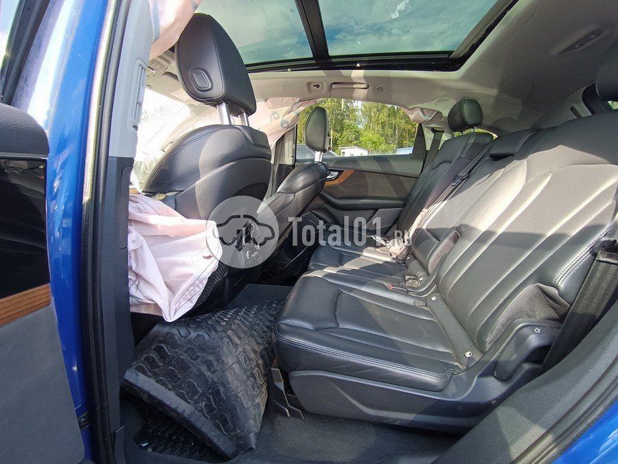 Фото Audi Q7 70