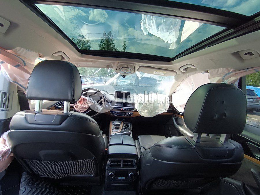 Фото Audi Q7 74