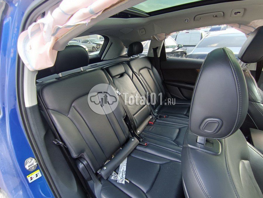Фото Audi Q7 102