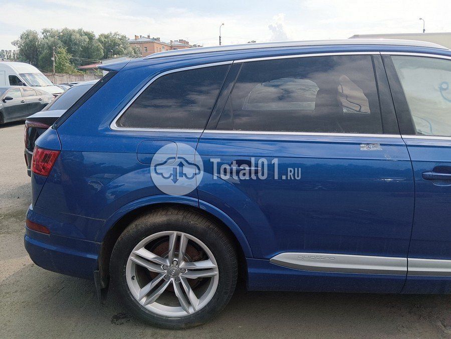 Фото Audi Q7 112