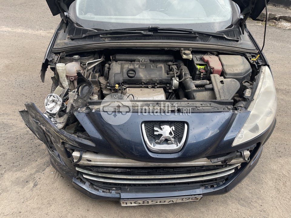 Фото Peugeot 308 10