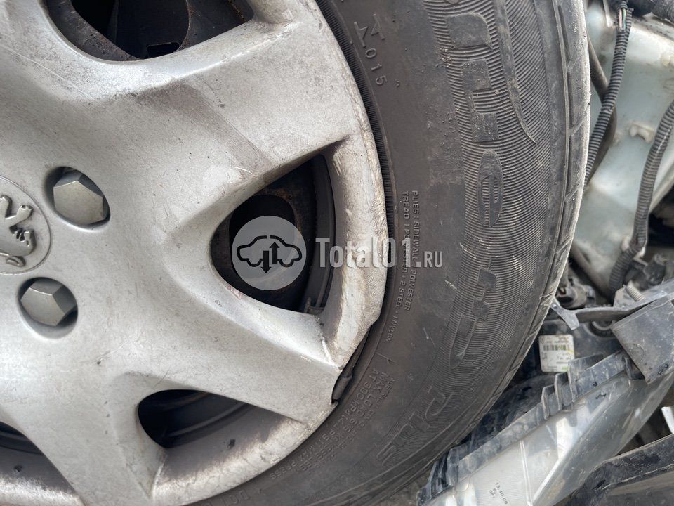 Фото Peugeot 308 12