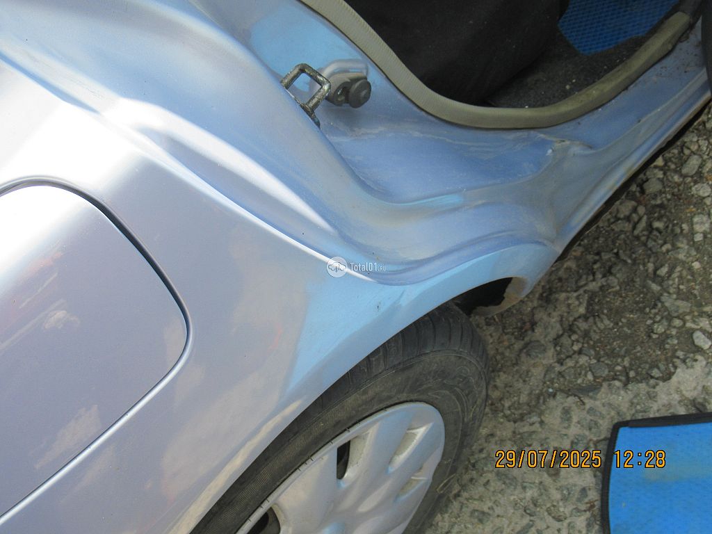 Фото Nissan March 90