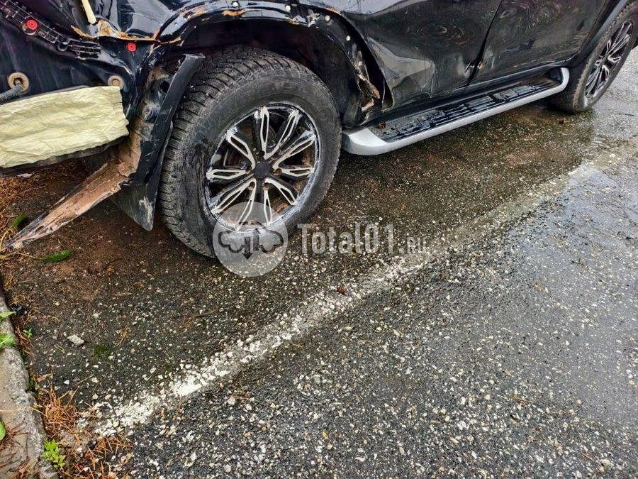 Фото Toyota Fortuner 8