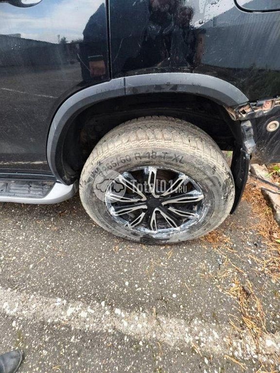 Фото Toyota Fortuner 30