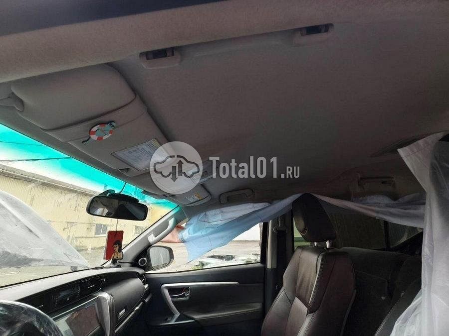 Фото Toyota Fortuner 54
