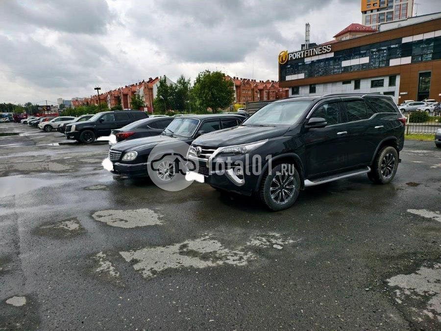 Фото Toyota Fortuner 114