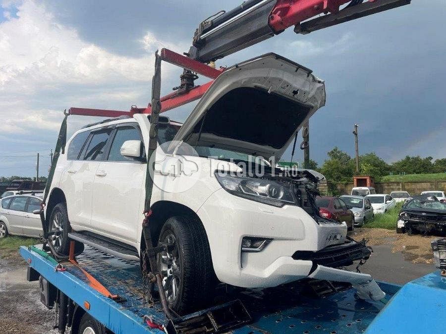 Фото Toyota Land Cruiser Prado 6