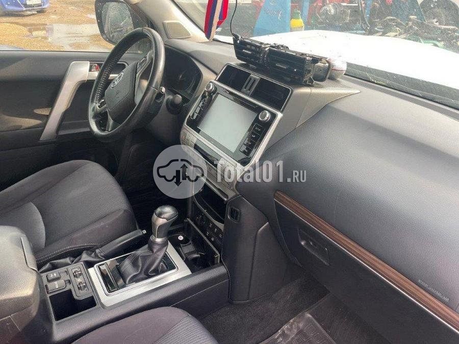 Фото Toyota Land Cruiser Prado 36