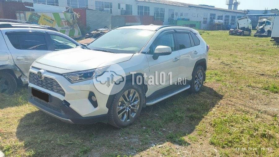 Фото Toyota RAV4 8