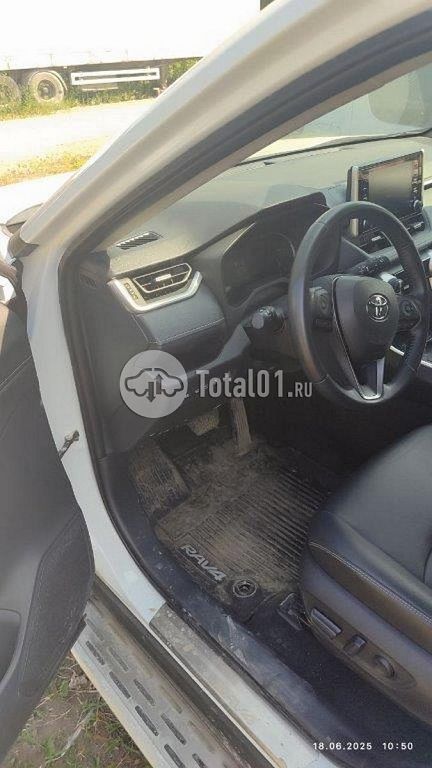 Фото Toyota RAV4 28