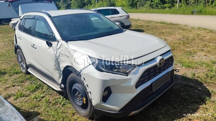 Фото Toyota RAV4 104
