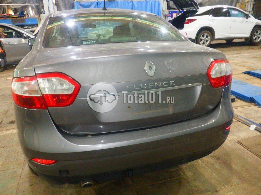 Фото Renault Fluence 14