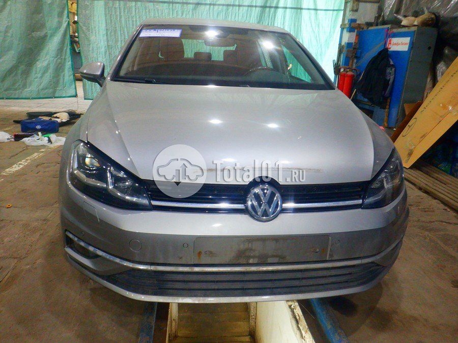 Фото Volkswagen Golf 4