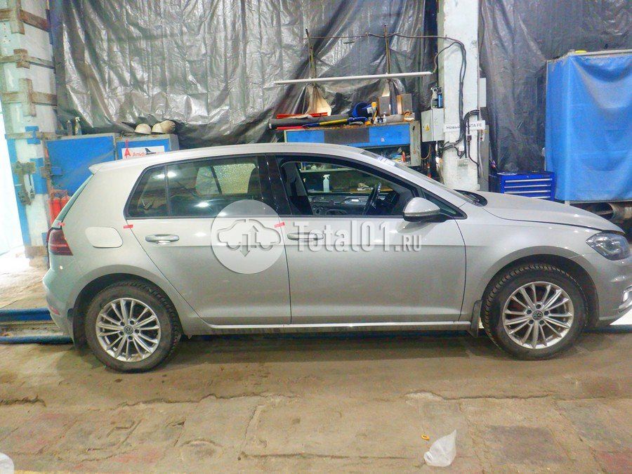 Фото Volkswagen Golf 10
