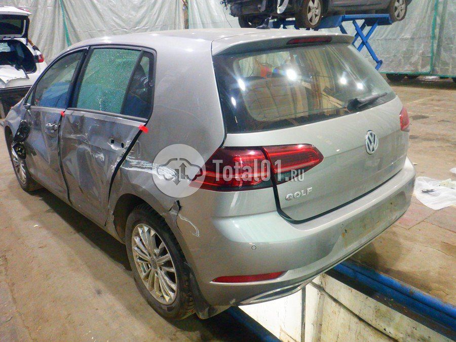 Фото Volkswagen Golf 16
