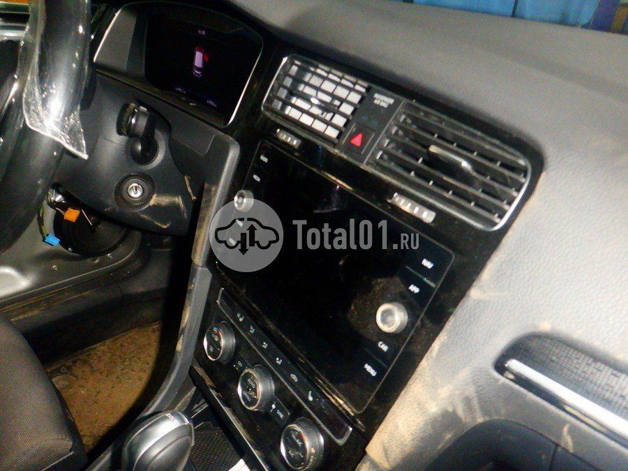 Фото Volkswagen Golf 30