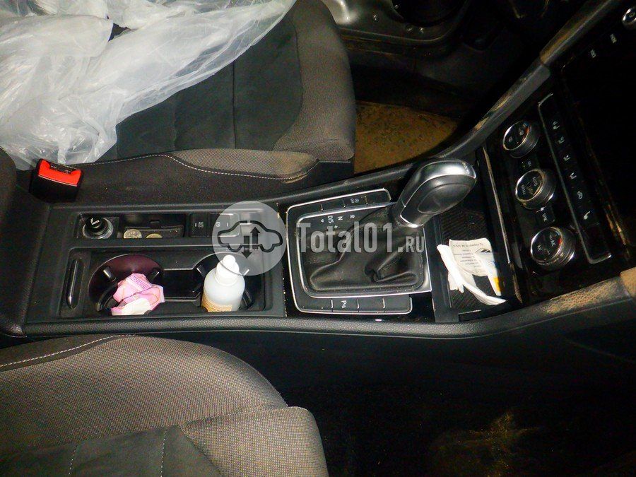 Фото Volkswagen Golf 32