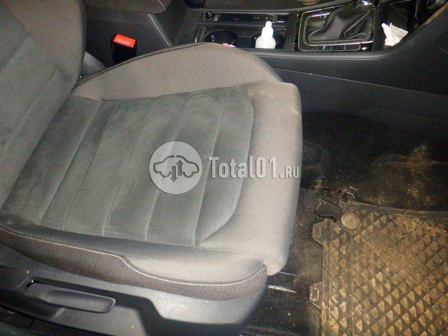 Фото Volkswagen Golf 34