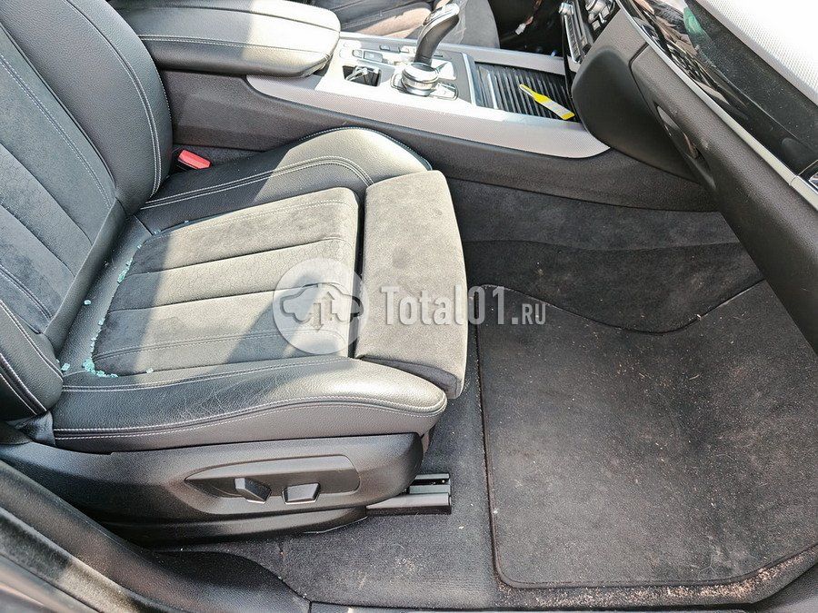 Фото BMW X5 128