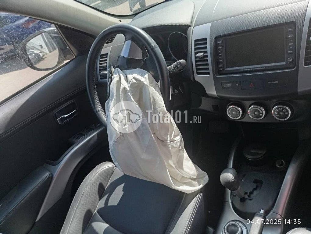 Фото Mitsubishi Outlander 114