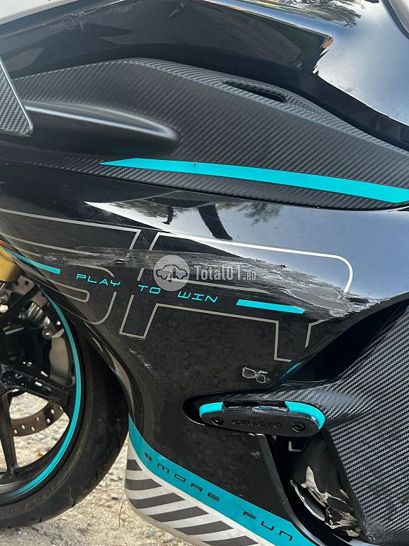 Фото Bajaj Dominar 10