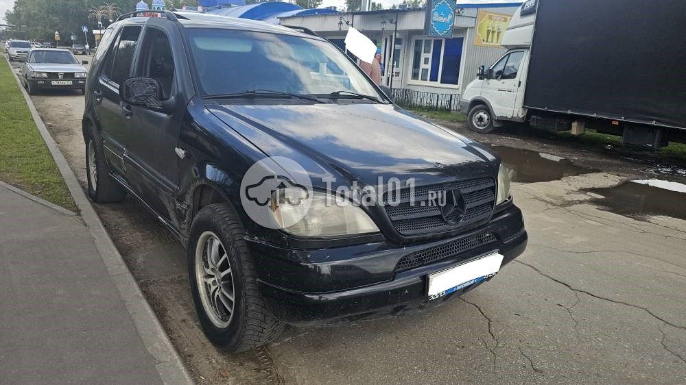 Фото Mercedes-Benz M-класс 2