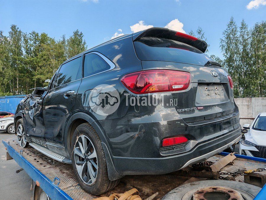 Фото KIA Sorento 4