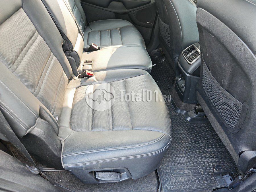 Фото KIA Sorento 136