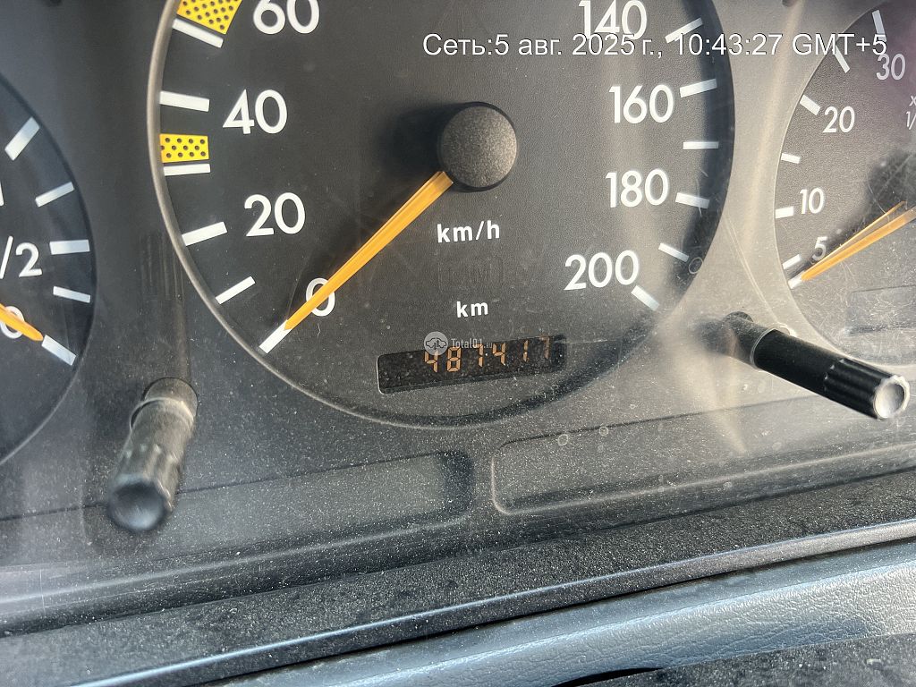 Фото Mercedes-Benz M-класс 210