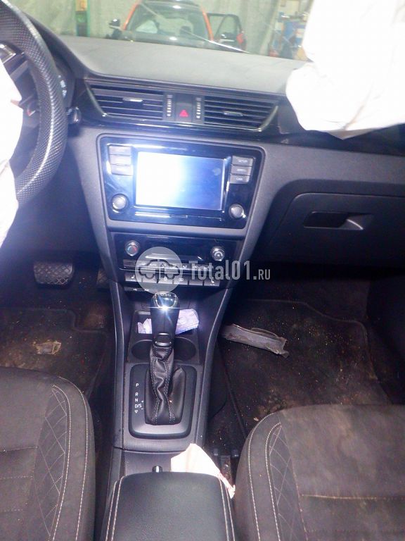 Фото Skoda Rapid 38