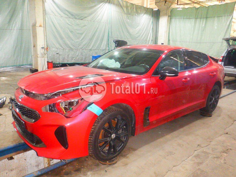 Фото KIA Stinger 2
