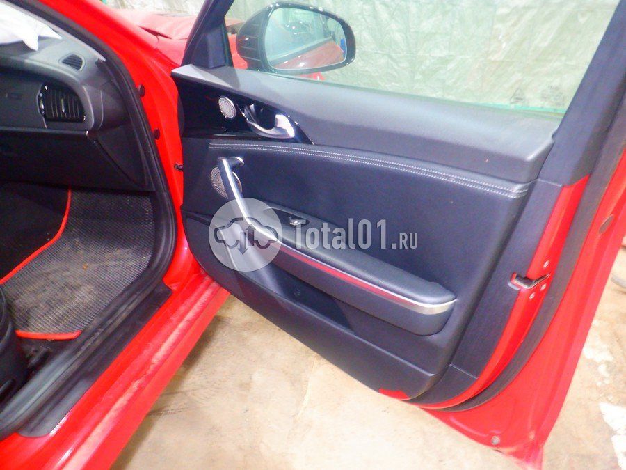 Фото KIA Stinger 14
