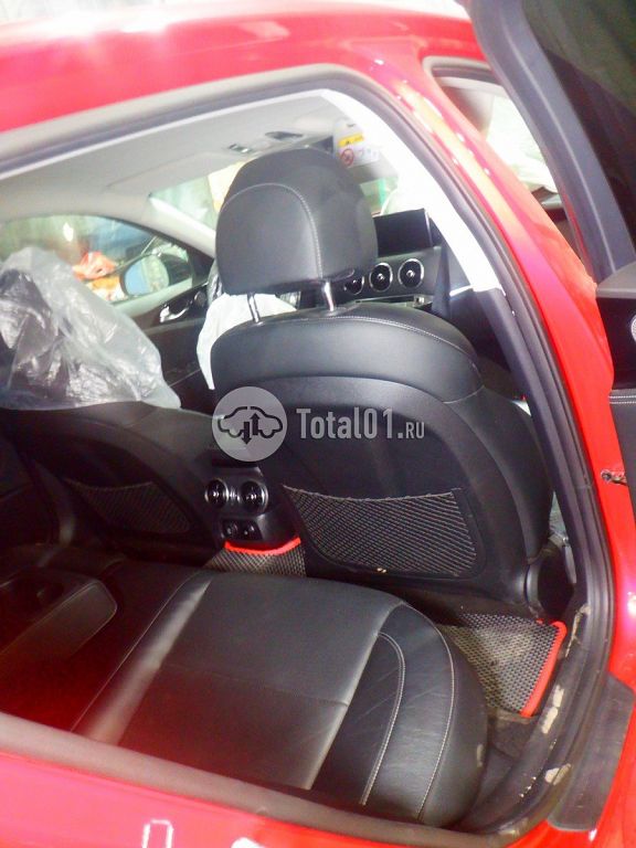 Фото KIA Stinger 36