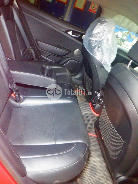 Фото KIA Stinger 38