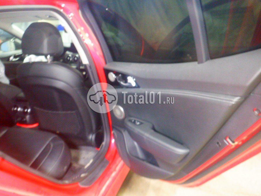 Фото KIA Stinger 42