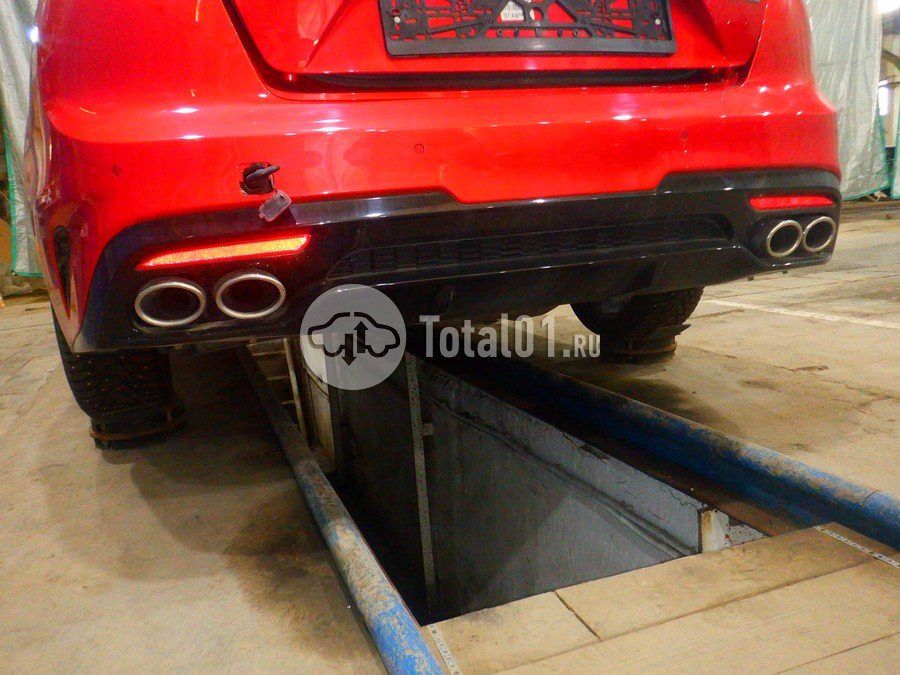 Фото KIA Stinger 178